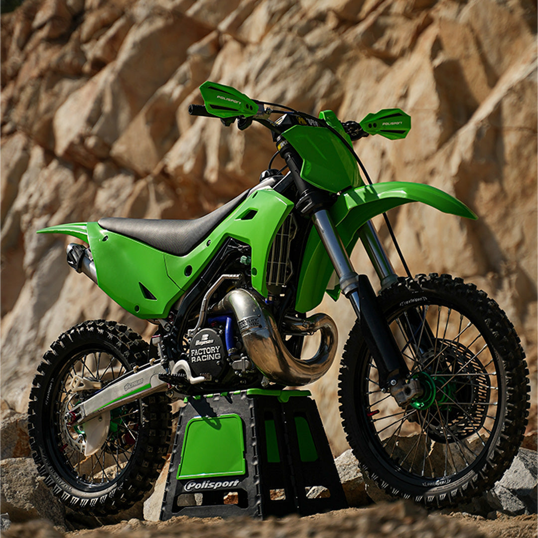 kit-restyling-polisport-mod-26-kawasaki-kx-125-250-2003-2008-91631-action-right