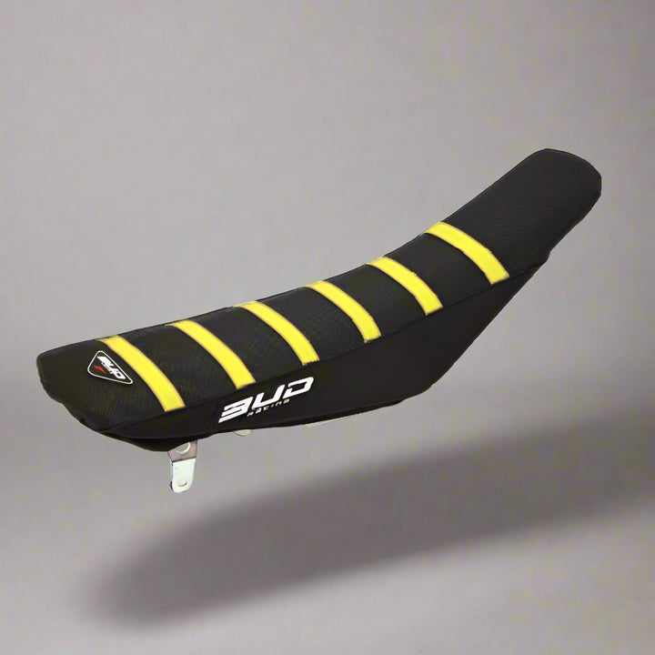 capa-de-banco-bud-racing-triumph-tf-250x-450x-2024-2025-stc5black-yellow